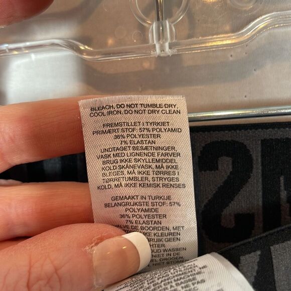 Gymshark Flex Leggings Grey/Black. Size Small. - Picture 6 of 8